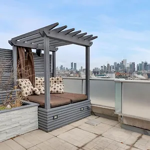 2br-suite-large-terrace-city-lakeview-parking.niagara-fallshotels.com/